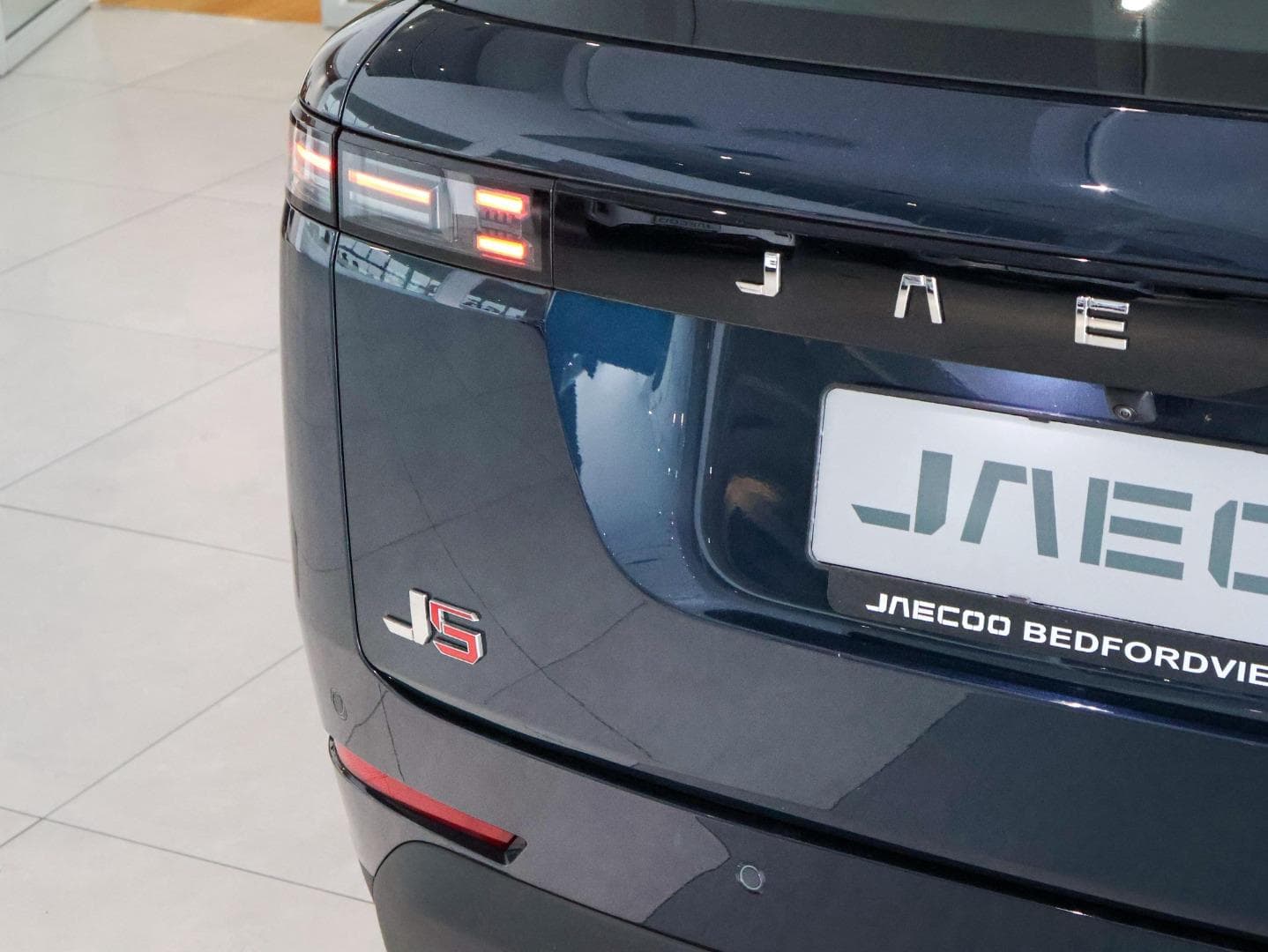 Jaecoo J5 1.5T Glacier